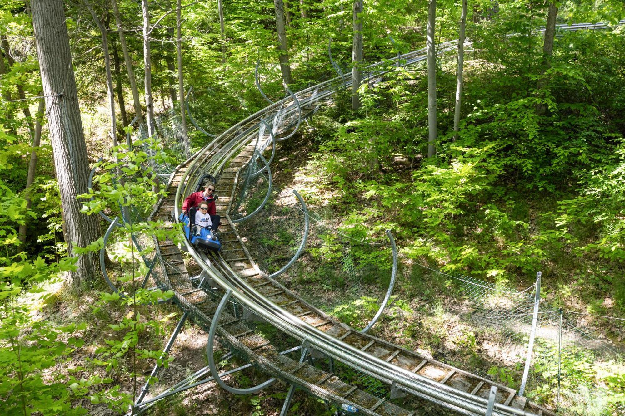 Blue Mountain Resort Village Suites Блу Маунтинс Екстериор снимка