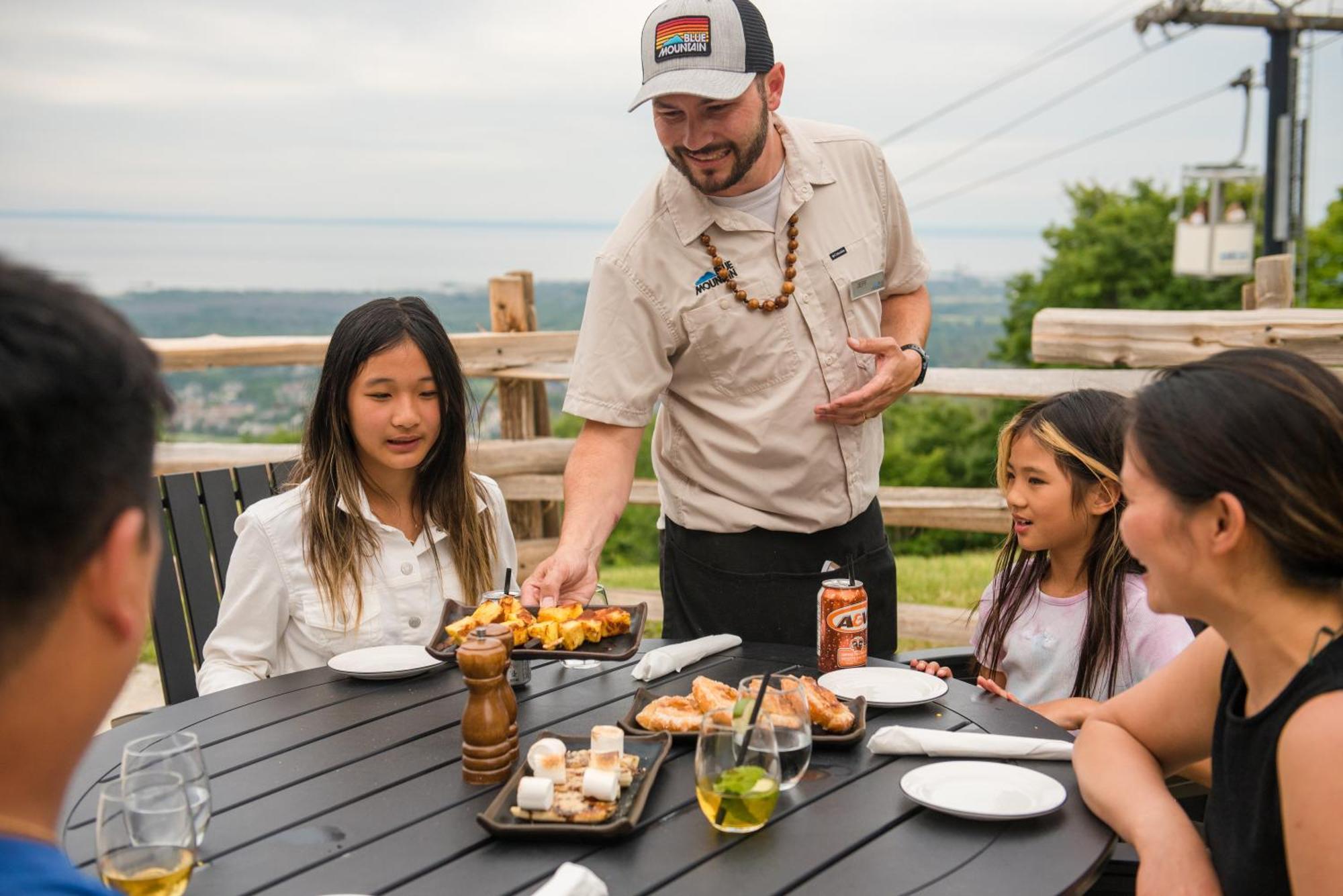 Blue Mountain Resort Village Suites Блу Маунтинс Екстериор снимка