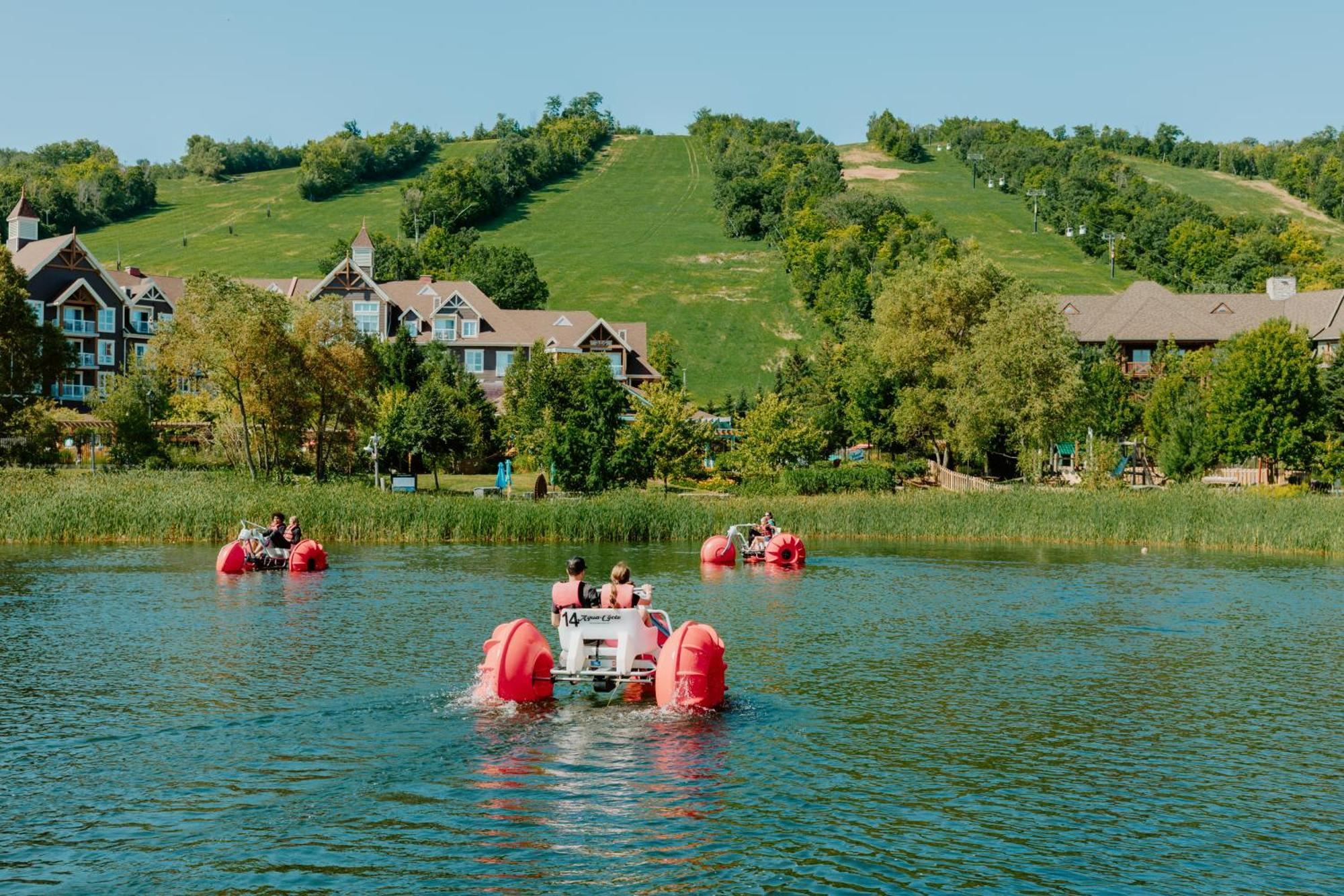Blue Mountain Resort Village Suites Блу Маунтинс Екстериор снимка